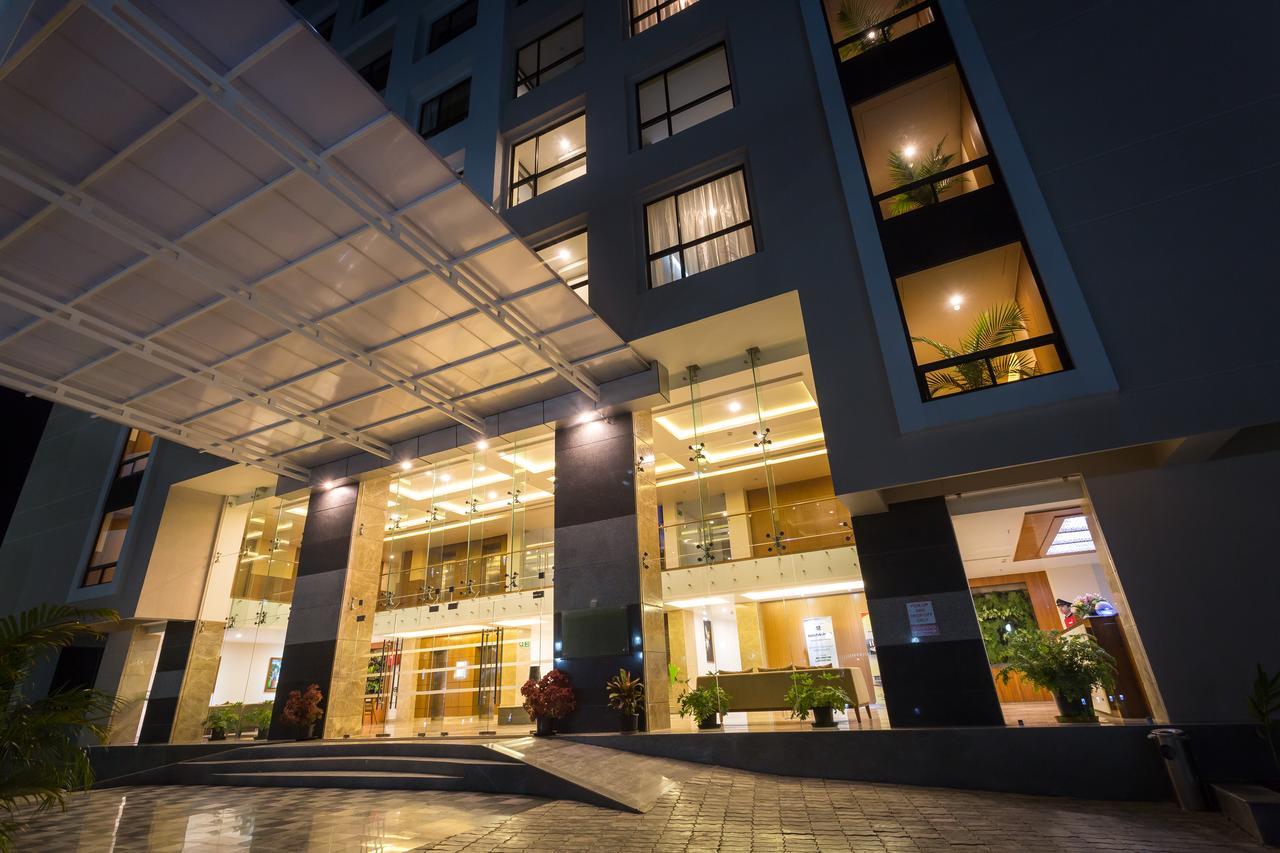 Classic Grande,A Member Of Radisson 因帕尔 外观 照片