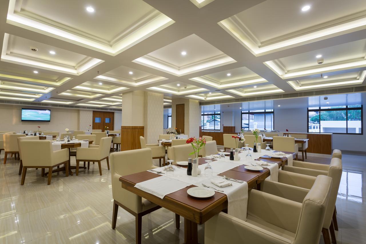 Classic Grande,A Member Of Radisson 因帕尔 外观 照片